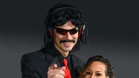 Dr Disrespect: Alles über den Streamer Guy Beahm